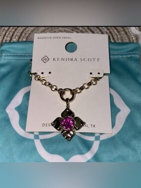 New - Kendra Scott Lily 14K Gold Over Brass Chain Pendant Necklace - Pink